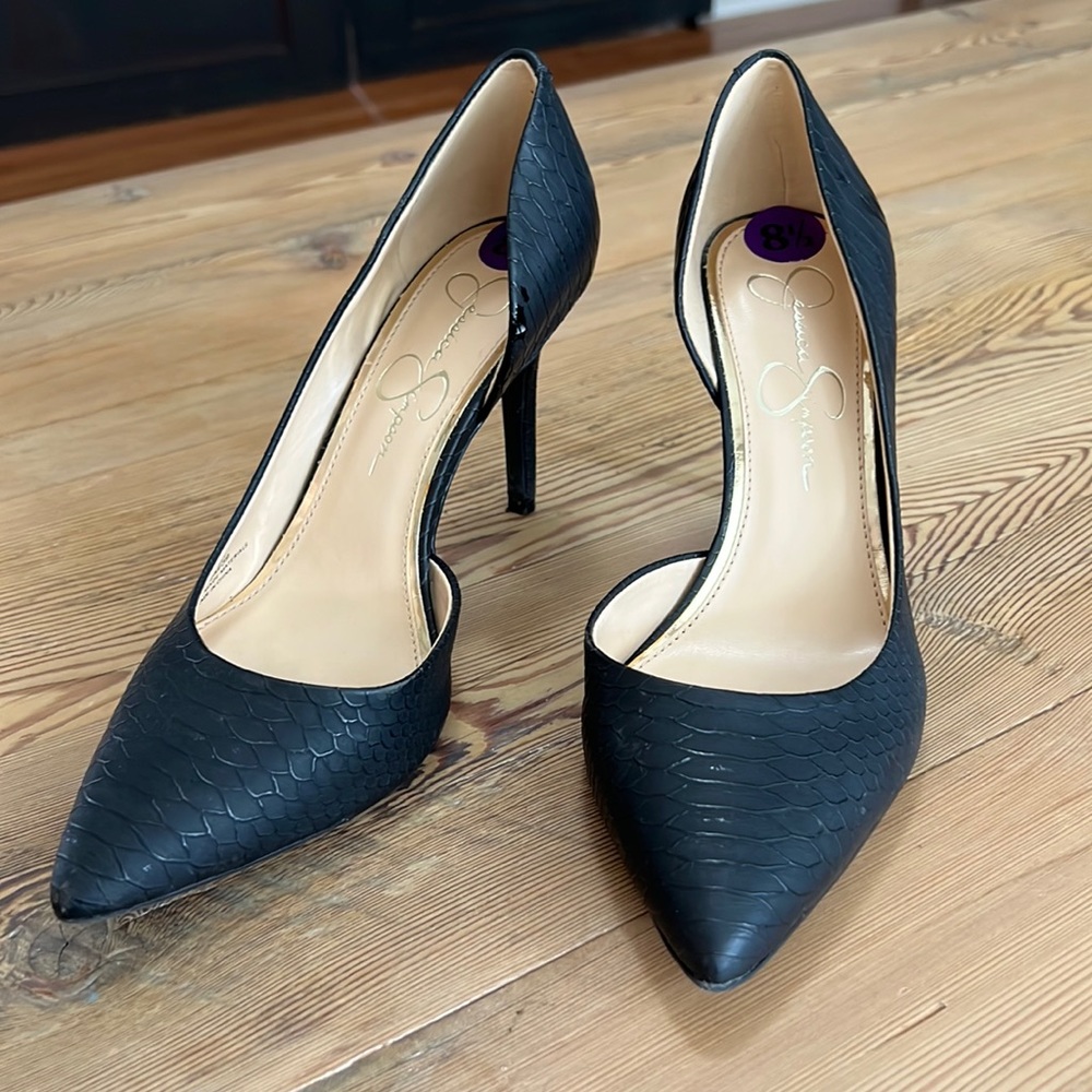 Jessica Simpson size 8.5 faux snakeskin black heels worn in house only